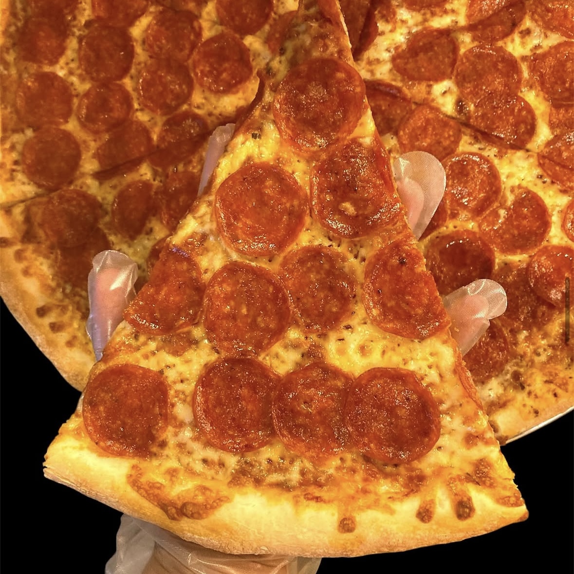 THE KNEES PIZZA