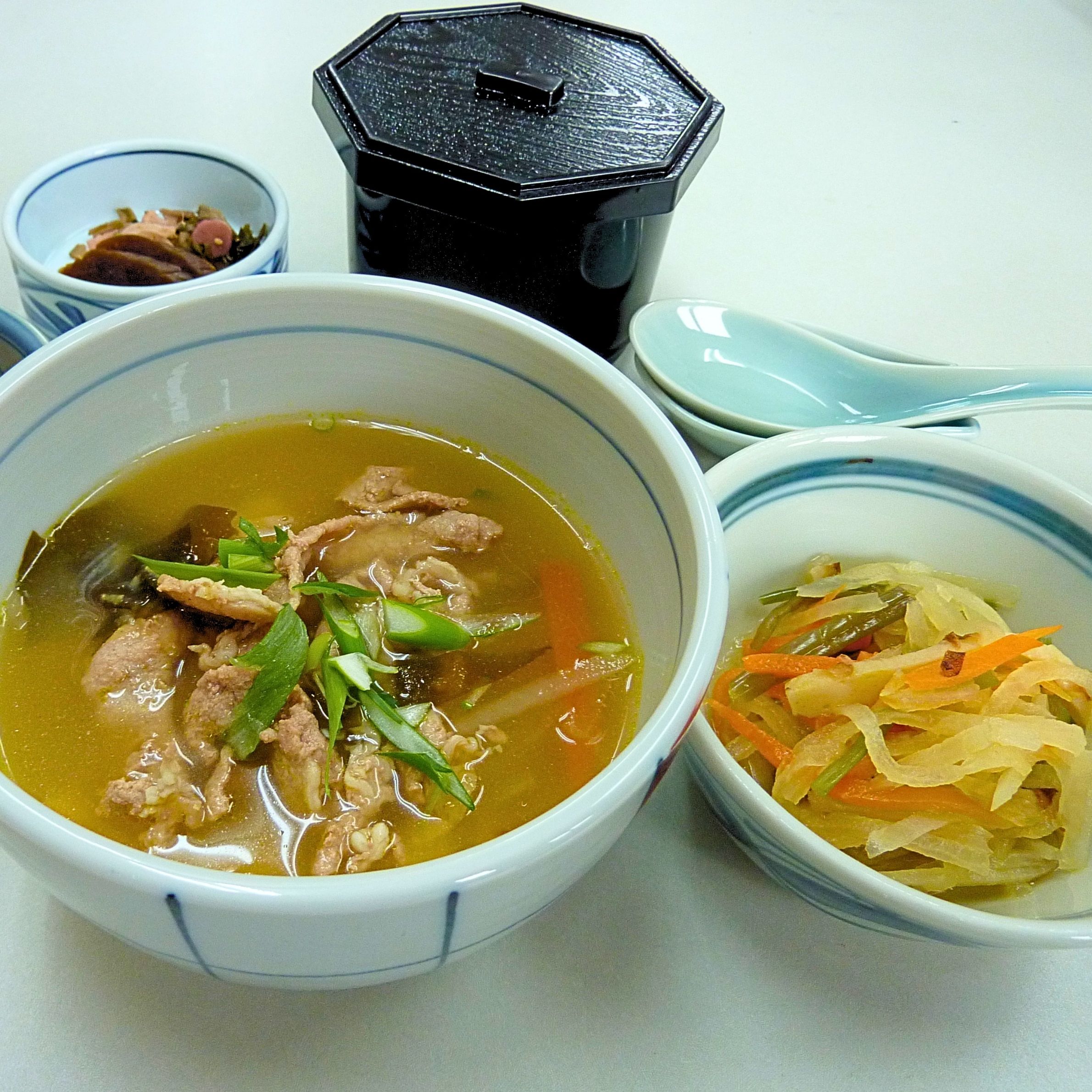 市庁舎食堂 弥助