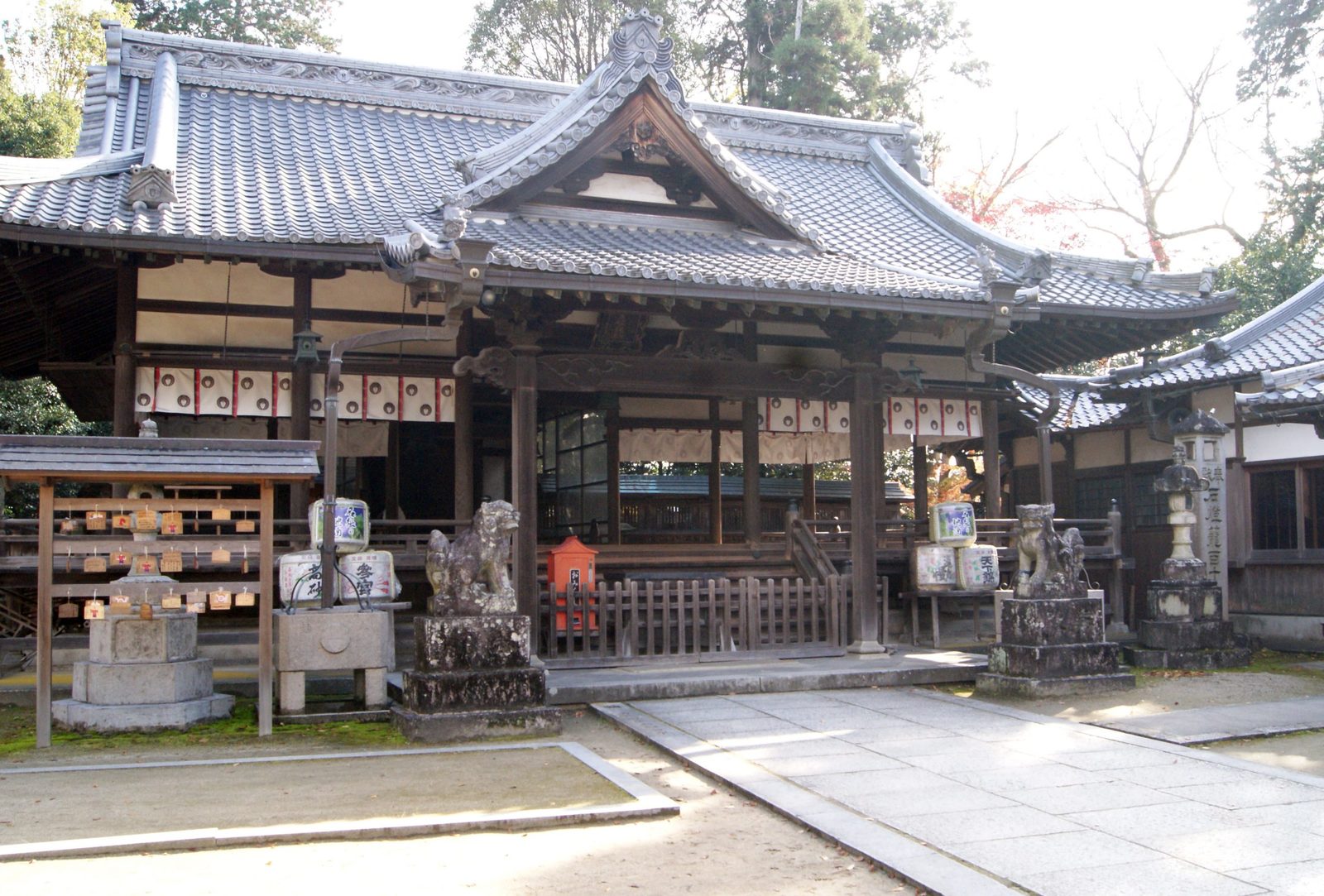 宇流冨志禰神社（うるふしねじんじゃ）